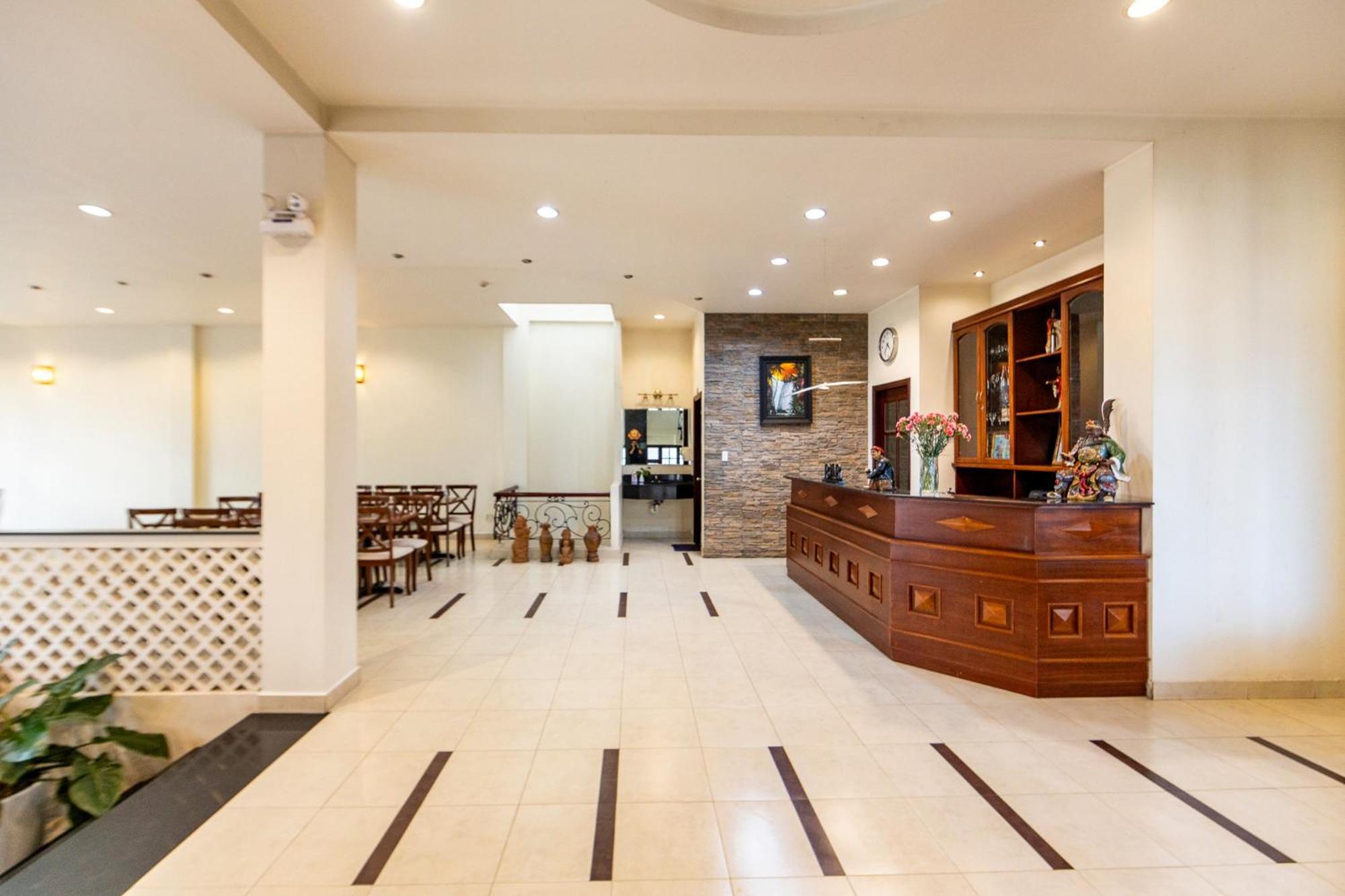Hung Phong Hotel - Near Dalat Night Market Экстерьер фото