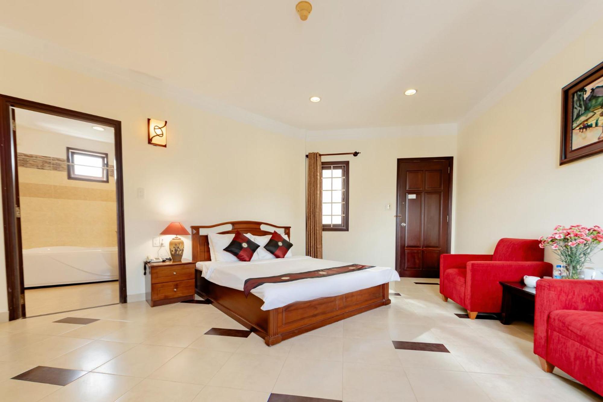 Hung Phong Hotel - Near Dalat Night Market Экстерьер фото